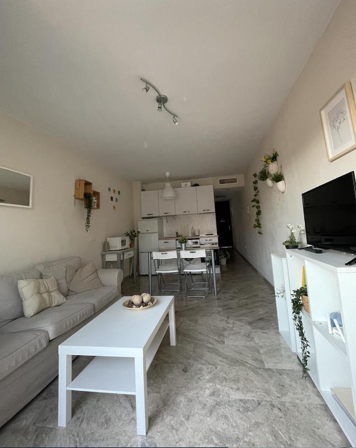 Luminoso Y Coqueto Apartamento En مالقة المظهر الخارجي الصورة
