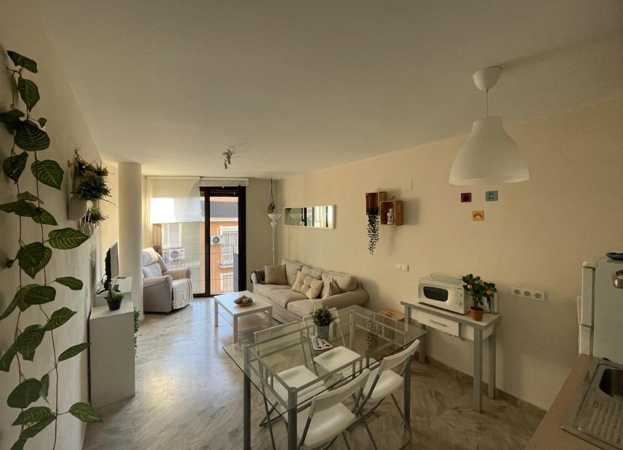 Luminoso Y Coqueto Apartamento En مالقة المظهر الخارجي الصورة